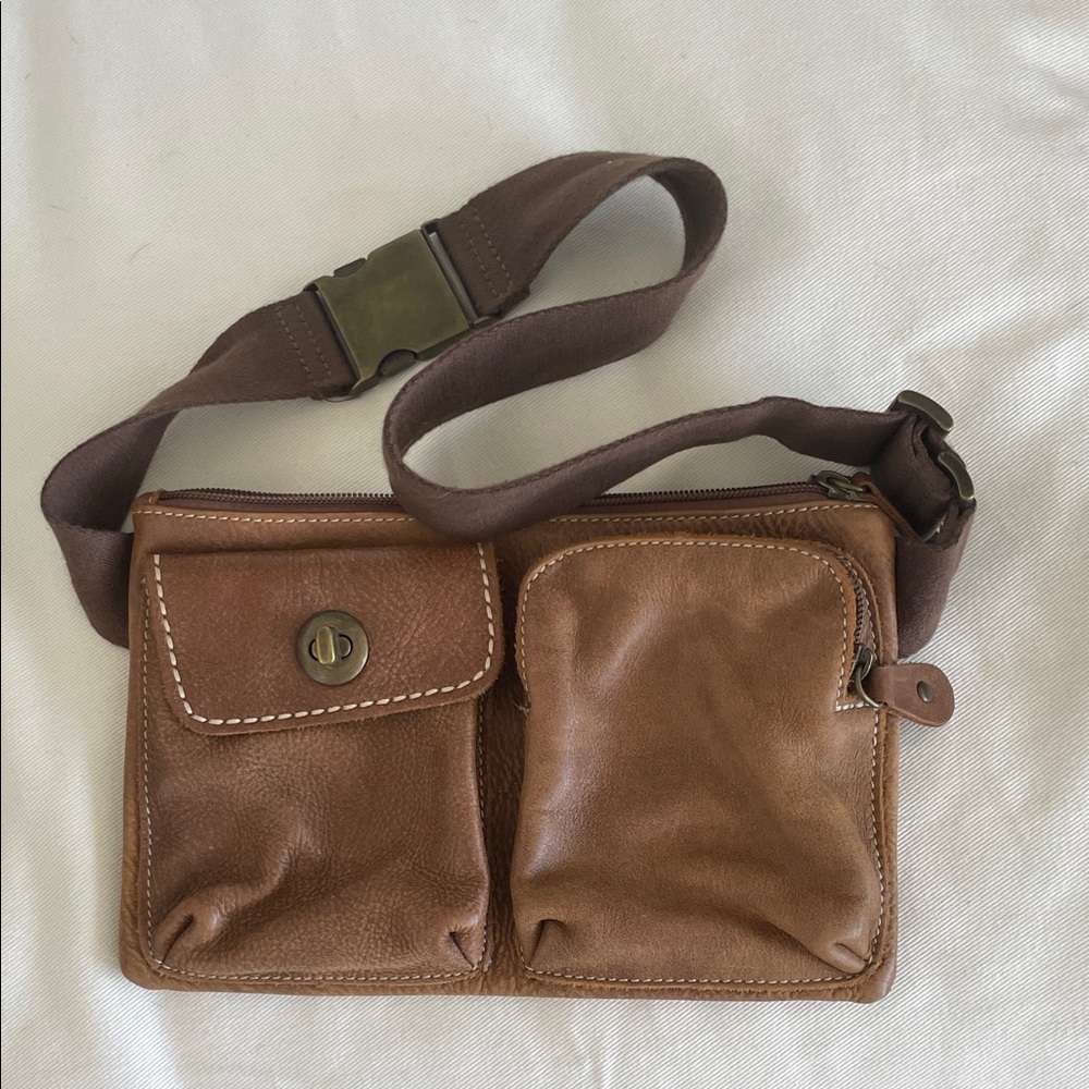 Roots Caramel Leather Crossbody Waist Bag  O/S